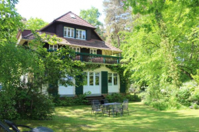 Strandvilla Hubertus Boltenhagen - H2 - Ferienwohnung Apartment Frida Kahlo mit Terrasse mit Meerblick Parkplatz WLAN Küche Garten Grillplatz Waldbaden, Boltenhagen